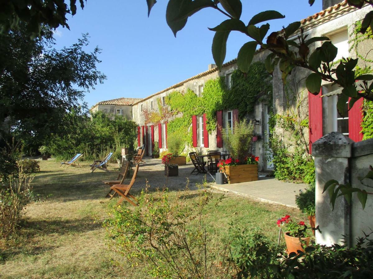 Logis De Bois Roche Villa Saint-Bonnet-sur-Gironde Luaran gambar