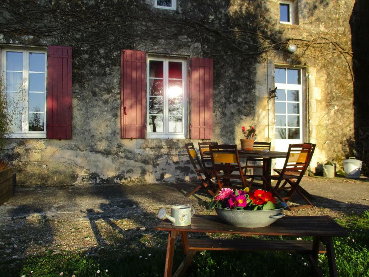 Logis De Bois Roche Villa Saint-Bonnet-sur-Gironde Luaran gambar